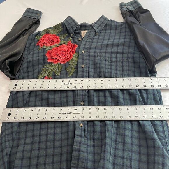 Furst Of A Kind Embroidered Plaid Oversized Button Down Flannel Shirt One Size - Picture 6 of 9